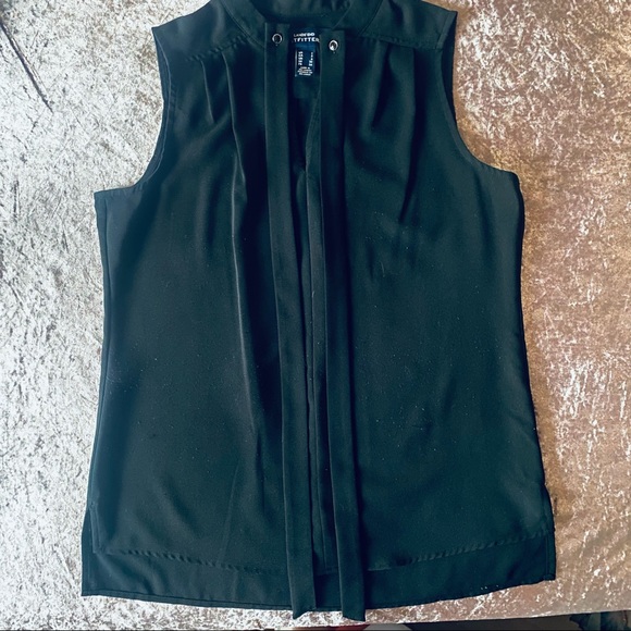 Lands End Outfitters Sheer Trapeze Sleeveless Top - Picture 11 of 13